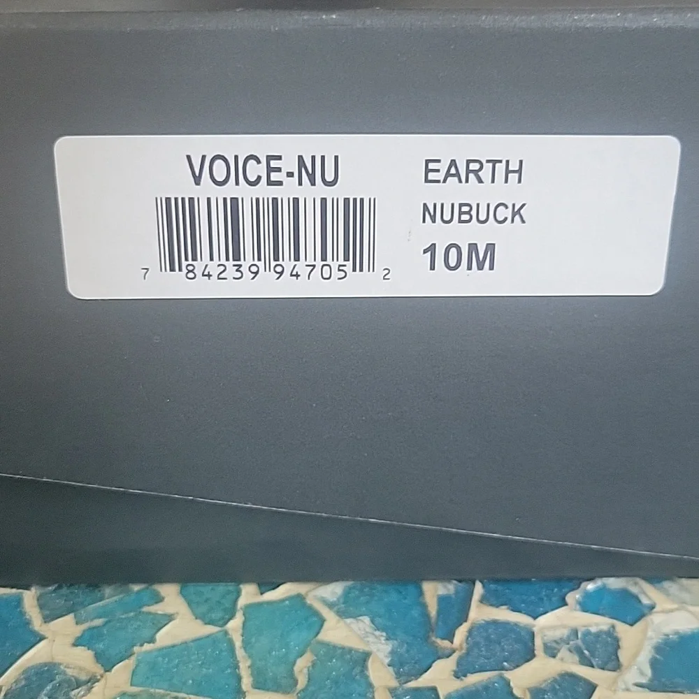 Eileen Fisher Voice Nubuck Sandal in Earth